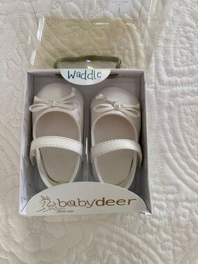 Waddle baby deer girls ballet flats